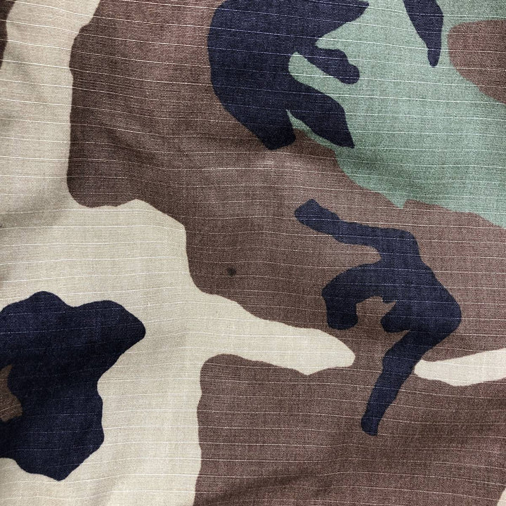 90'S Camouflage Pattern Woodland Camo Ripstop BDU Military Jacket, Made in USA, MEDIUM-REGULAR (Men's M equivalent) Nylon Khaki type Vintage Second Hand