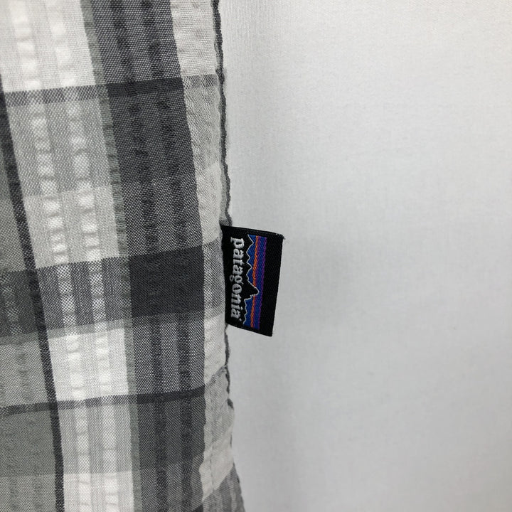 Patagonia 53003SP14 Seersucker Check Pattern Short-Sleeve Poly-Cotton Box Shirt, Men's Size L (approx.) polyester gray type Vintage Second Hand