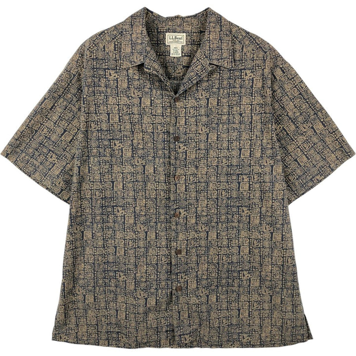 Vintage LLBean box shirt from the 1990'S to 2000s, featuring an all-over print, short sleeves, and an open collar. Size M. cotton Beige type Vintage Second Hand