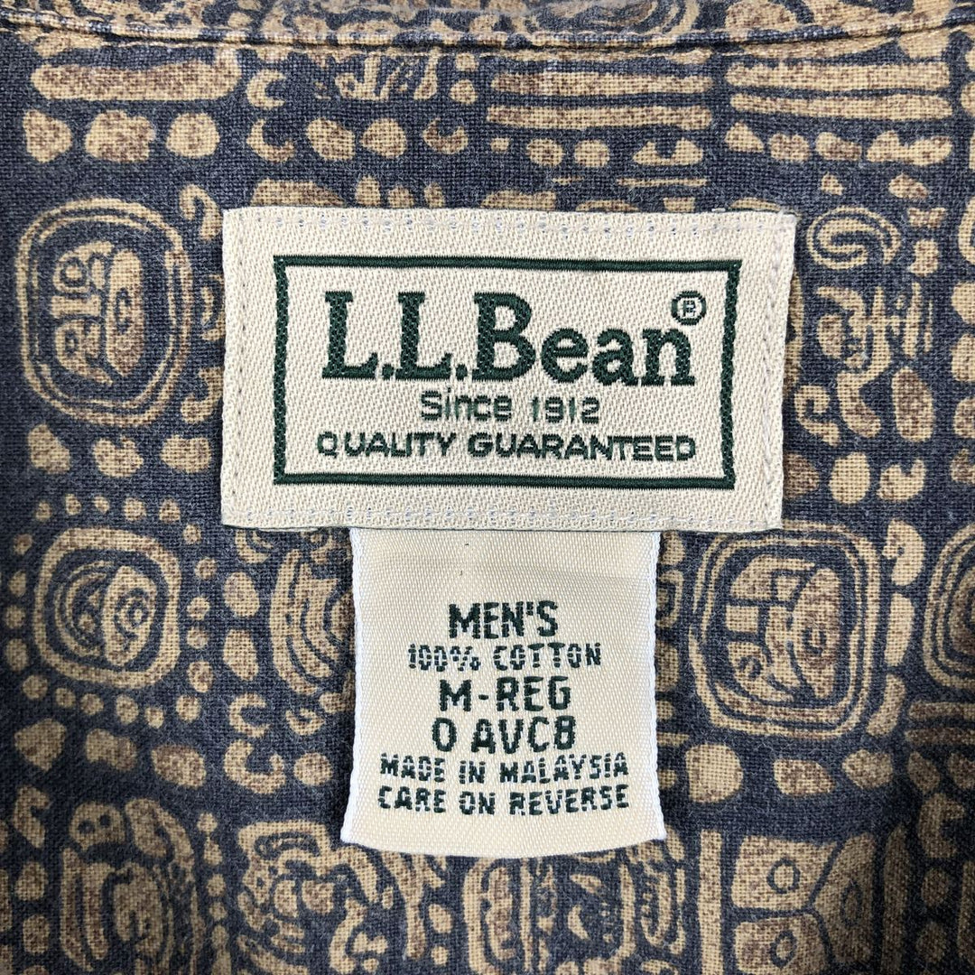 Vintage LLBean box shirt from the 1990'S to 2000s, featuring an all-over print, short sleeves, and an open collar. Size M. cotton Beige type Vintage Second Hand
