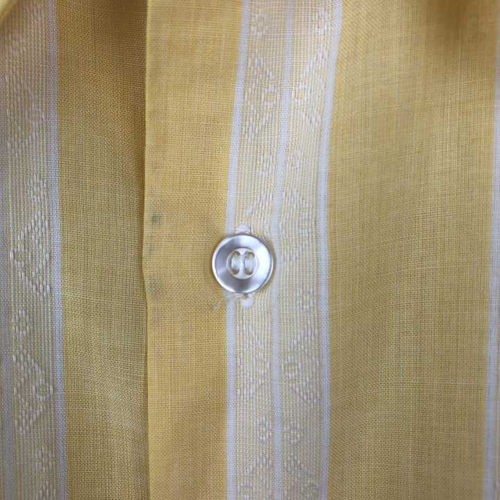 70'S Arrow Stripe Pattern Short-Sleeve Poly-Cotton Shirt, Made in USA, Men's XL Equivalent, Vintage polyester yellow type Vintage Second Hand
