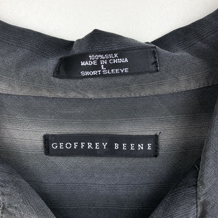 GEOFFREY BEENE Stripe Pattern Multi-Stripe Short-Sleeve Open Collar Silk Shirt Box Shirt Men's Size L silk gray type Vintage Second Hand