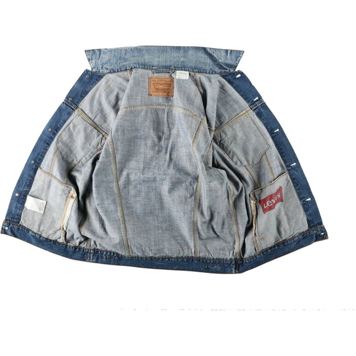 Levi's denim jacket with custom patches, men's size XL equivalent. cotton blue type Vintage Second Hand