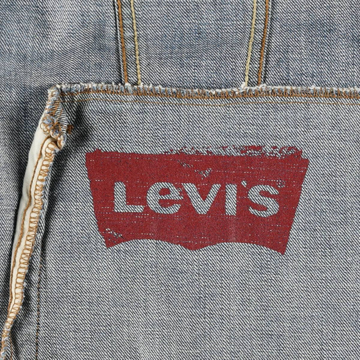 Levi's denim jacket with custom patches, men's size XL equivalent. cotton blue type Vintage Second Hand