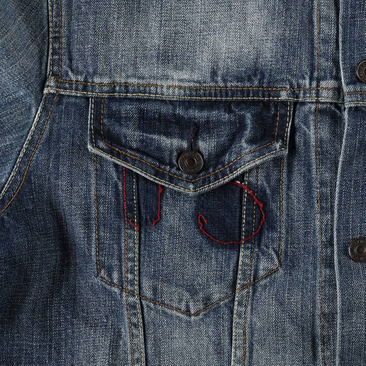 Levi's denim jacket with custom patches, men's size XL equivalent. cotton blue type Vintage Second Hand