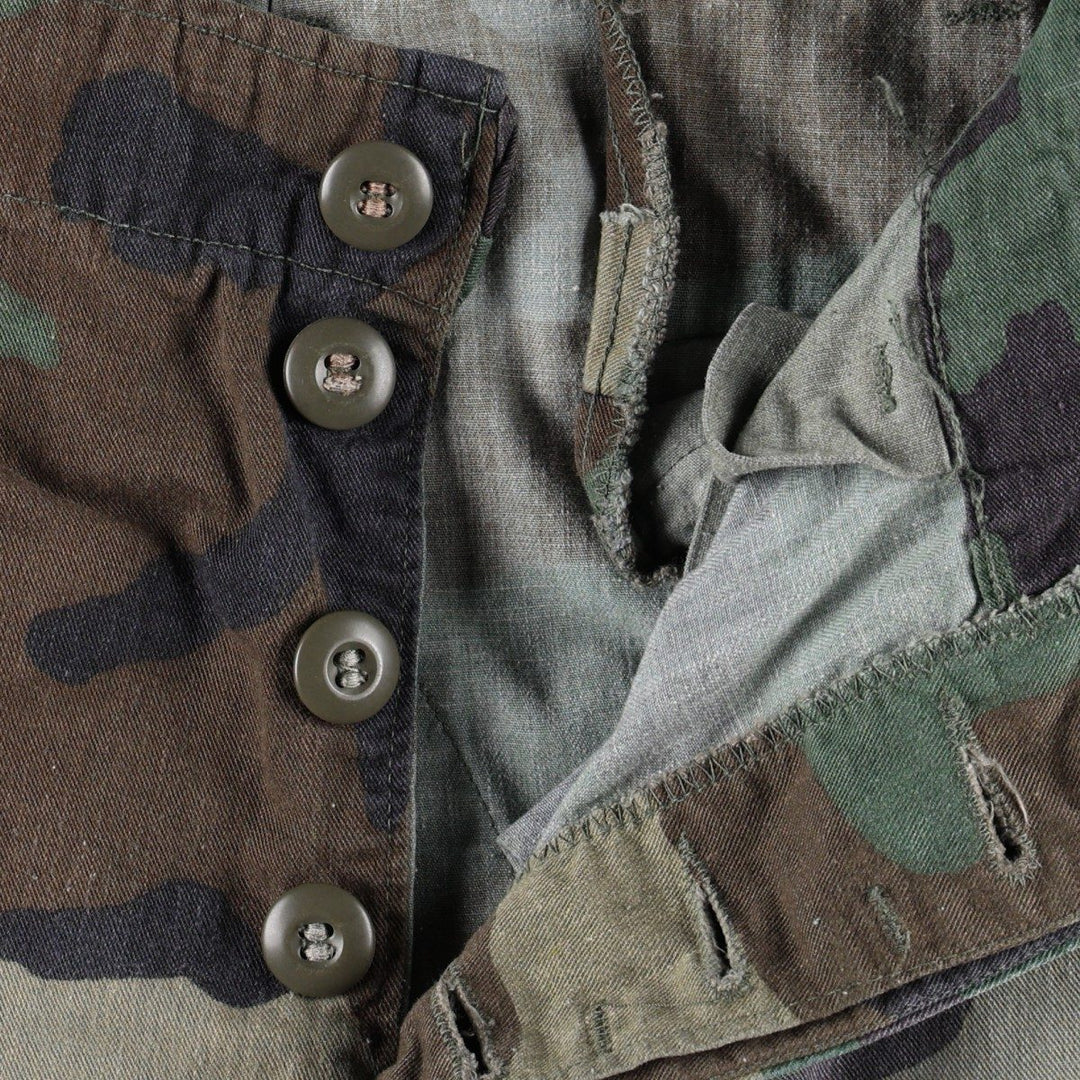 US military camouflage pattern woodland camo military cargo pants combat pants MEDIUM-SHORT Men's W33 equivalent cotton Khaki type Vintage Second Hand