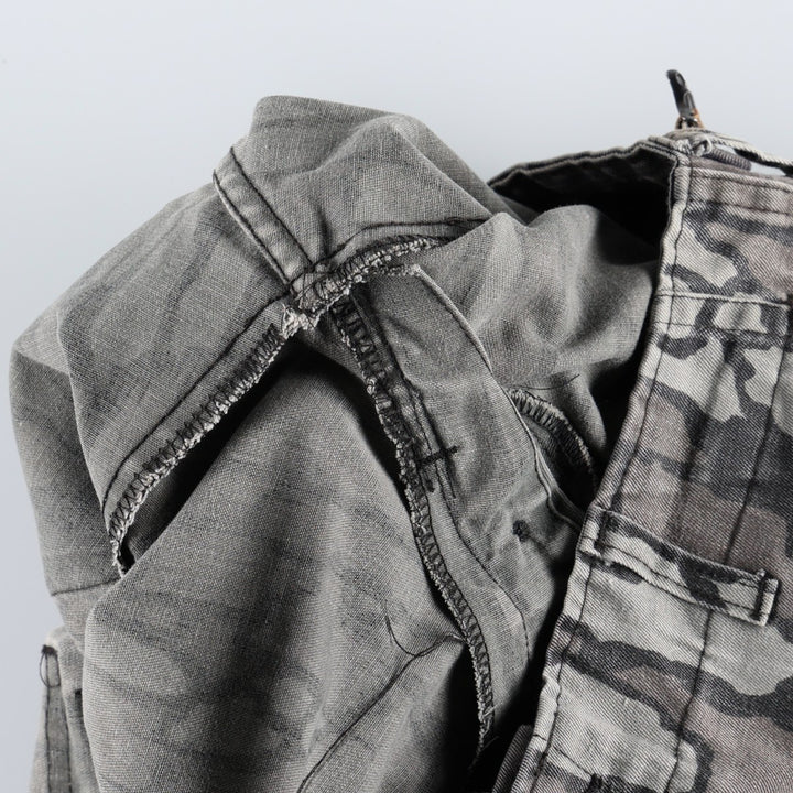 Civilian-made camouflage pattern (Treebark camo), double-knee military cargo pants, made in the USA, men's size W31 equivalent. polyester gray type Vintage Second Hand