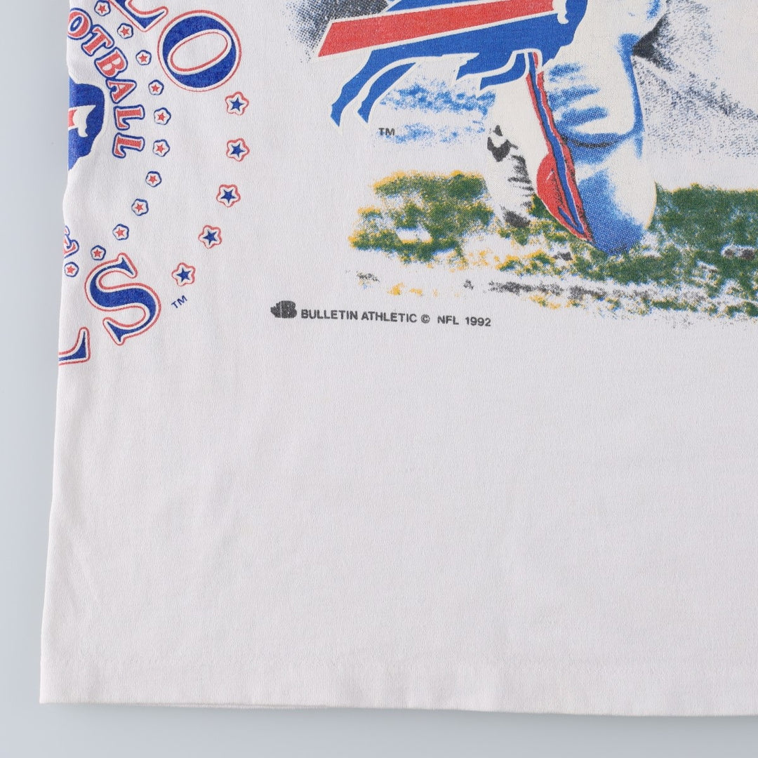 BULLETIN ATHLETIC NFL BUFFALO BILLS Logo Print T-Shirt, Made in Canada, Men's Size L (approx.) cotton white type Vintage Second Hand