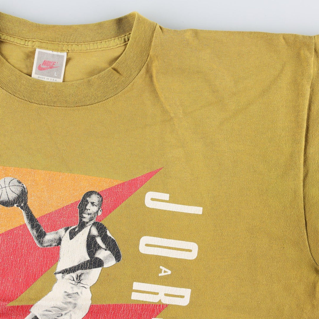90'S Nike AIR JORDAN Sport Print T-Shirt (Silver Tag) - Made in USA - Men's Size L (Equivalent) - Vintage cotton yellow type Vintage Second Hand