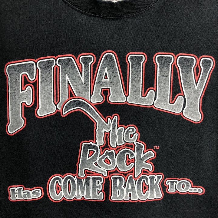 Dwayne Johnson sports print t-shirt, made in the USA, men's size M. cotton black type Vintage Second Hand