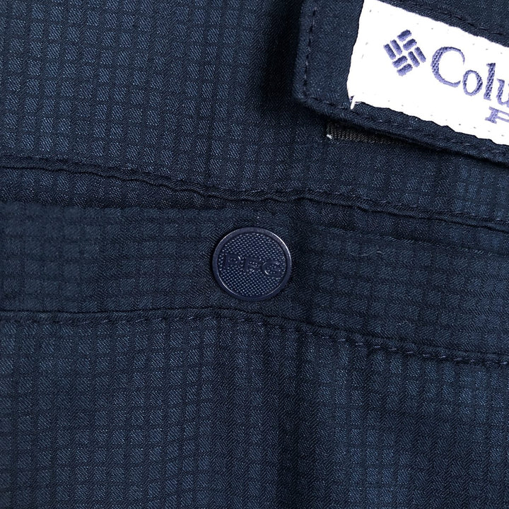 Columbia PFG OMNI-SHADE Omni-Shade Button-down Short Sleeve Fishing Shirt, Men's Size L polyester navy blue type Vintage Second Hand