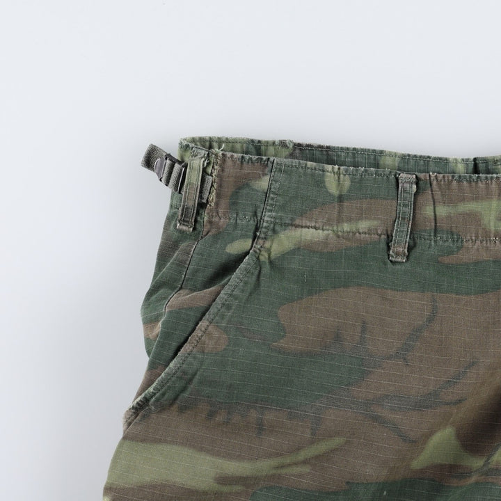 Genuine US military surplus camouflage pattern woodland camo military cargo pants, made in the USA, large-regular size (equivalent to men's W37). cotton green type Vintage Second Hand