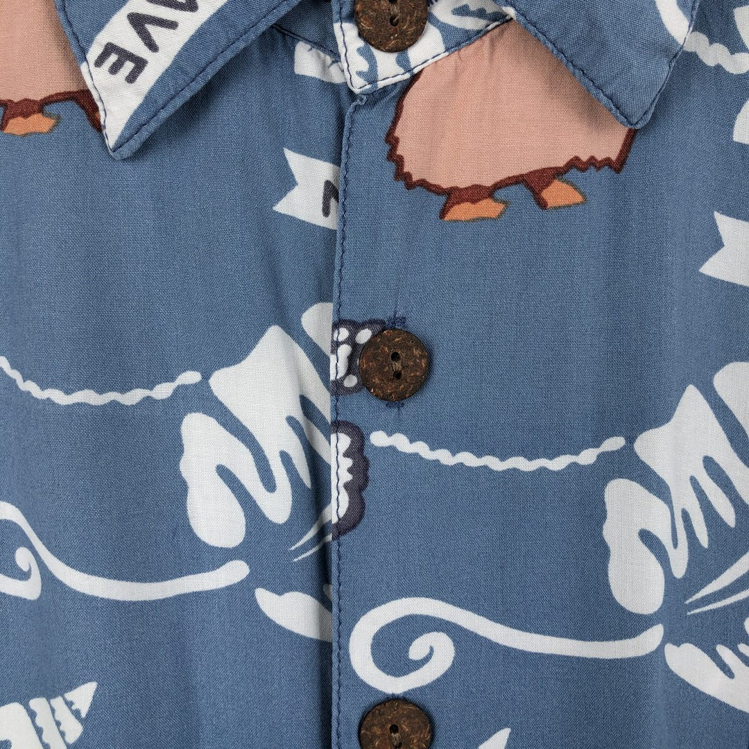 KAHARA All-over print rayon Hawaiian Aloha shirt, boxy style, made in Hawaii, men's size S. Rayon blue type Vintage Second Hand