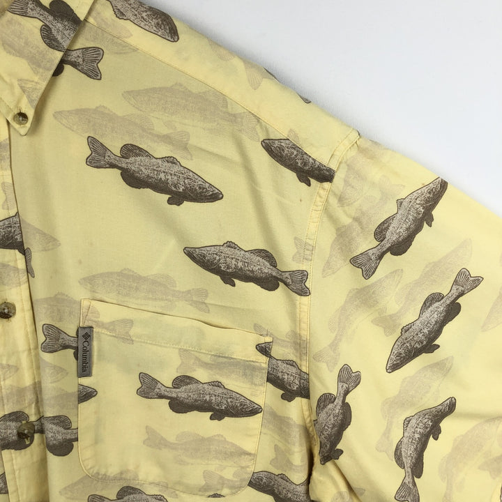2000'S Columbia all-over fish print button-down Hawaiian Aloha shirt, boxy style, men's size XL equivalent. Viscose lemon yellow Vintage Second Hand