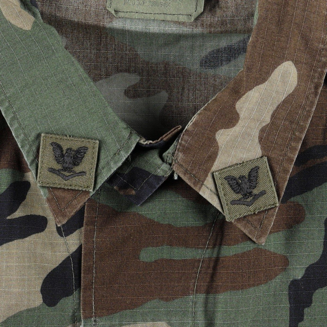2000'S US Military Issue Camouflage Pattern Woodland Camo Ripstop BDU Military Jacket, Made in USA, MEDIUM-REGULAR (Men's M equivalent) Nylon Khaki type Vintage Second Hand