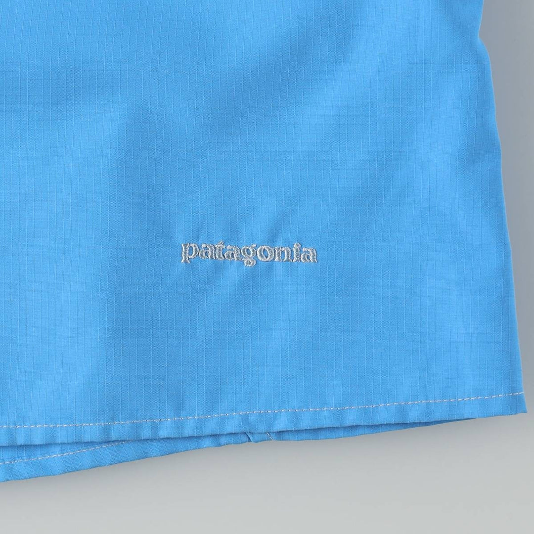 Patagonia Women's Long-Sleeve Button-Down Shirt (Size XL) polyester Blue type light blue Vintage Second Hand