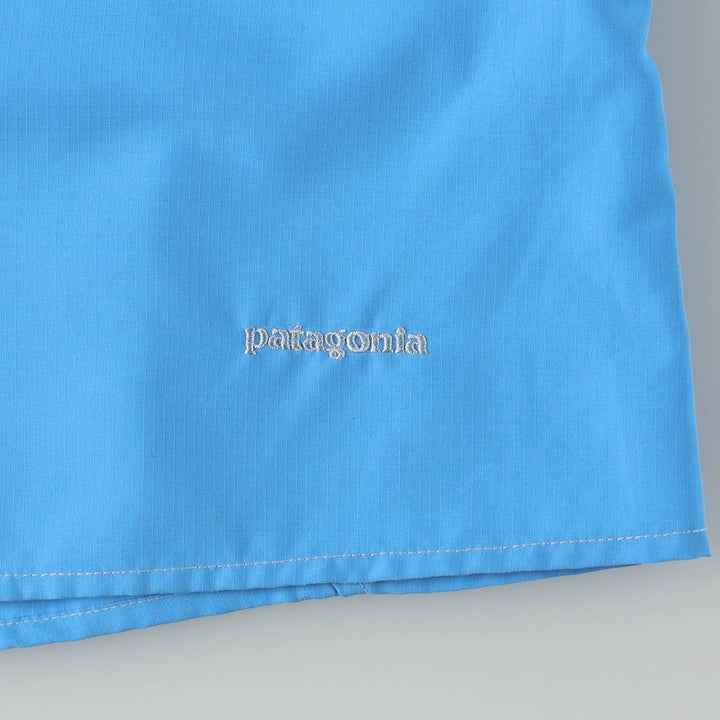 Patagonia Women's Long-Sleeve Button-Down Shirt (Size XL) polyester Blue type light blue Vintage Second Hand