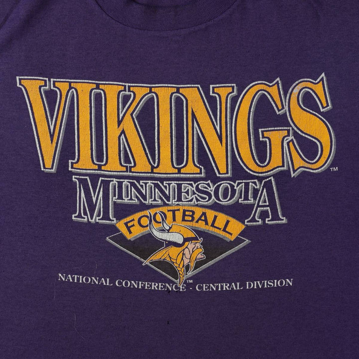 NFL Minnesota Vikings sports print t-shirt, men's size XL (equivalent), vintage. unclear purple type Vintage Second Hand