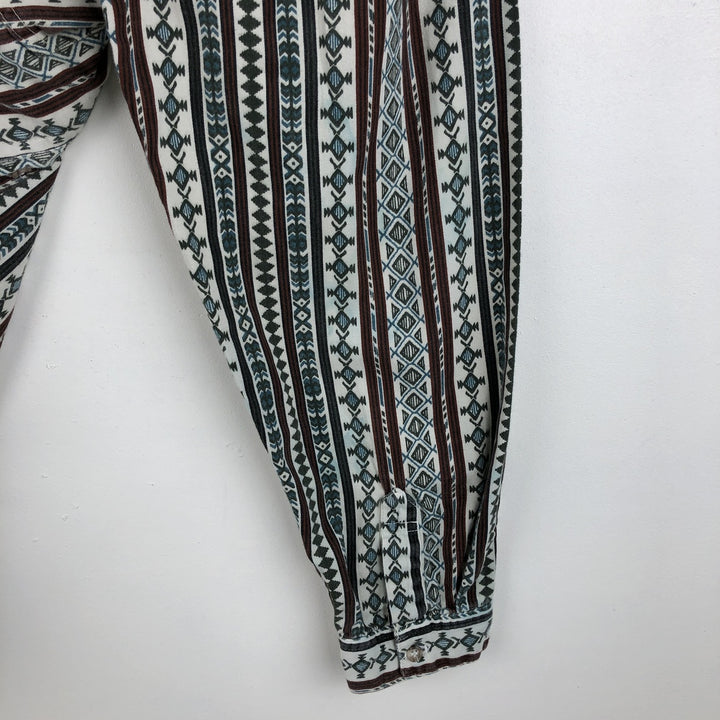 ~90'S Guess by Georges Marciano all-over Native American pattern long-sleeved button-down denim shirt, made in USA, men's size M equivalent, vintage. cotton white type Vintage Second Hand