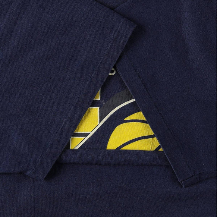 90'S Hanes ChampKnit Indiana Pacers sports print t-shirt, made in USA, men's size XXL equivalent, vintage. cotton navy blue type Vintage Second Hand