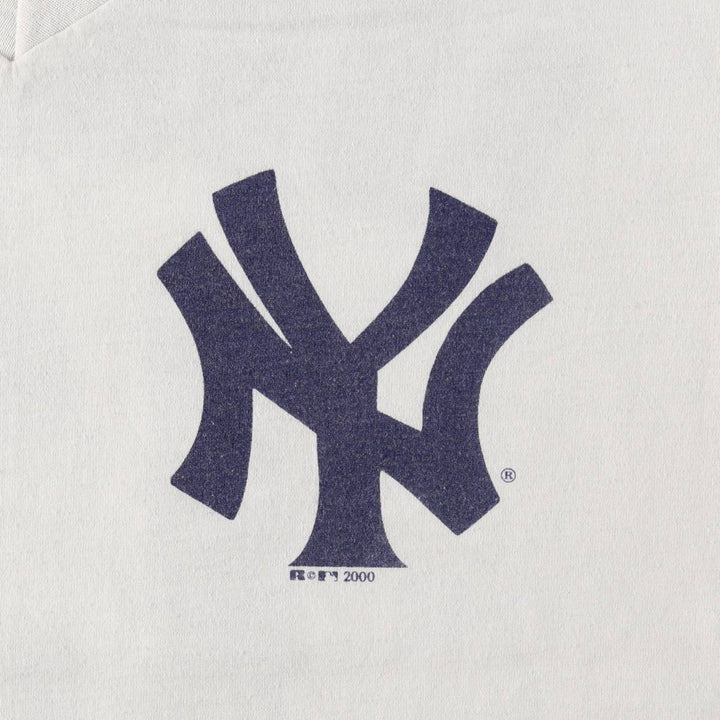 2000'S Russell Crowe MLB New York Yankees V-neck sports print T-shirt, Made in USA, Men's size M equivalent cotton white type Vintage Second Hand