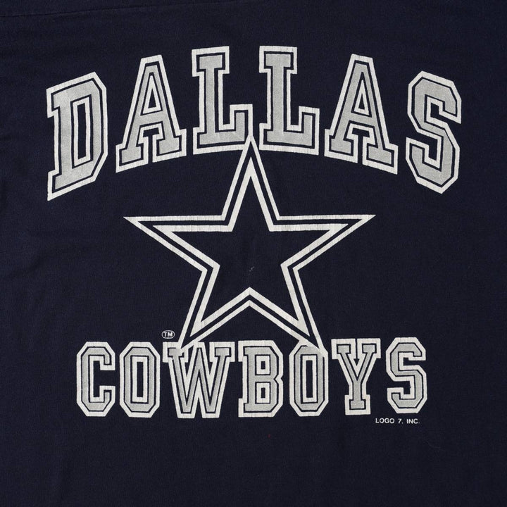 LOGO 7 NFL DALLAS COWBOYS Dallas Cowboys V-neck sports print T-shirt, Men's XL equivalent. unclear navy blue type Vintage Second Hand