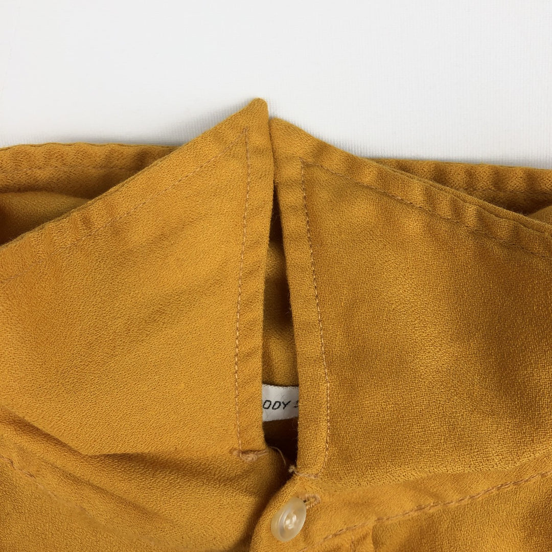 1960s-1970'S Debonaire THE BODY SHIRT Short-Sleeve Poly-Cotton Shirt, Men's Size L (Equivalent), Vintage polyester yellow type Vintage Second Hand