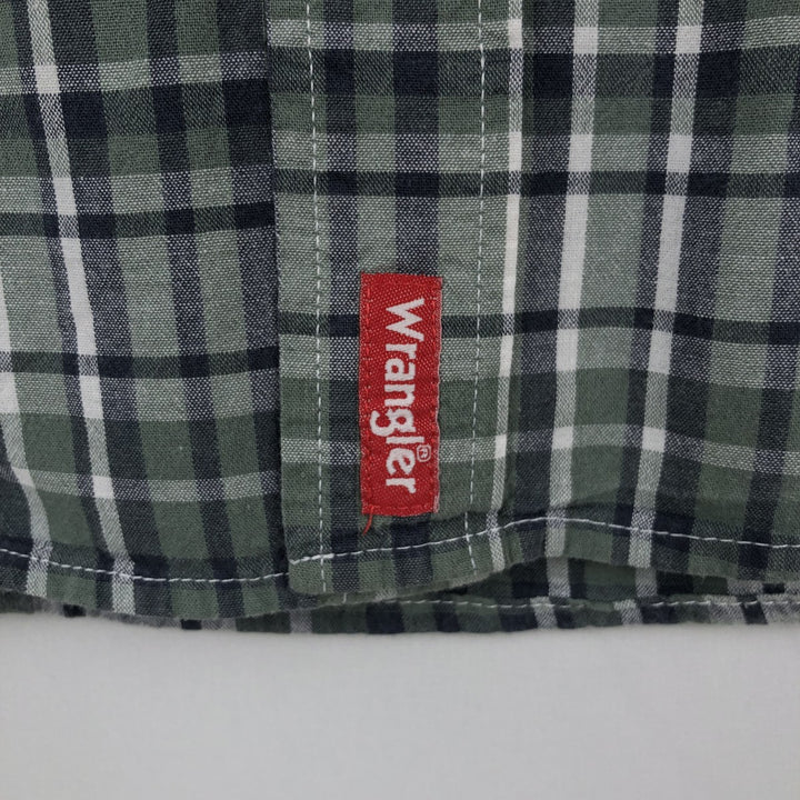 Wrangler PREMIUM QUALITY Short-Sleeve Cotton Check Shirt, Men's Size XL (approx.) cotton green type Vintage Second Hand