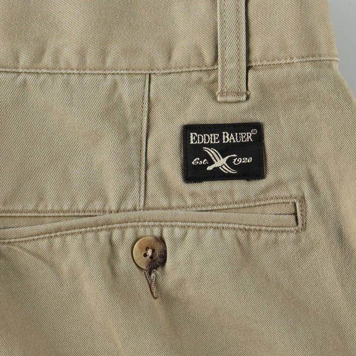 Eddie Bauer Classic Fit Two-Pleat Chino Shorts (Men's W34 equivalent) cotton Beige type Vintage Second Hand