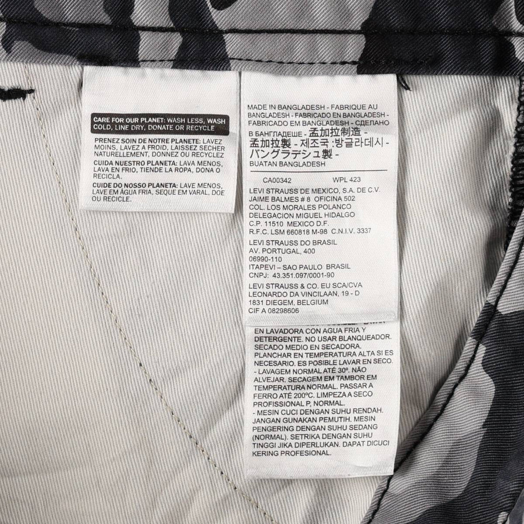 Levi's Camouflage Pattern Woodland Camo Cargo Shorts (Men's W36 equivalent) cotton gray type Vintage Second Hand