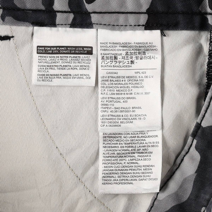 Levi's Camouflage Pattern Woodland Camo Cargo Shorts (Men's W36 equivalent) cotton gray type Vintage Second Hand