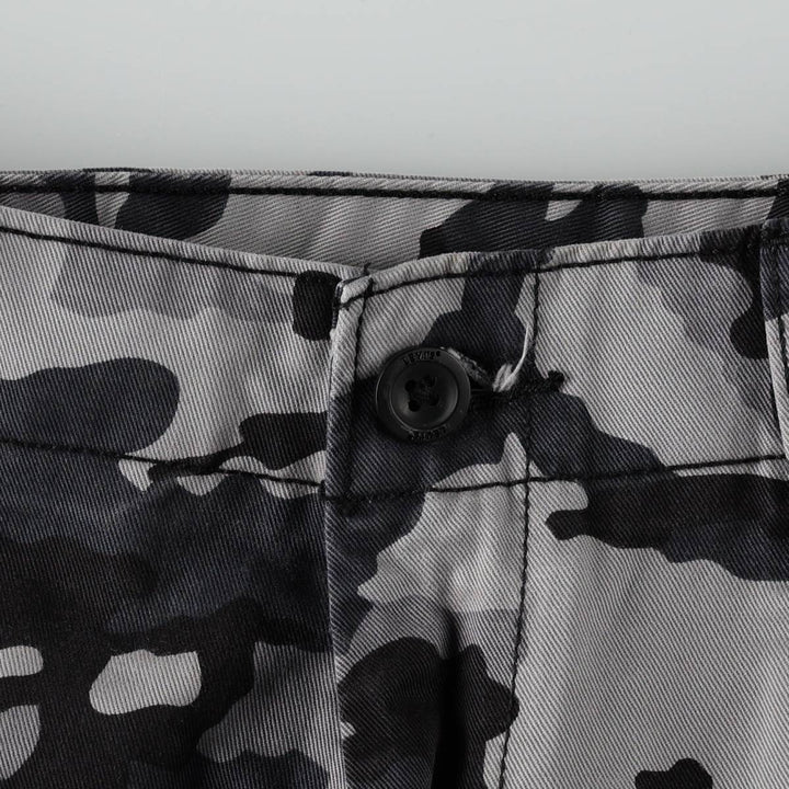 Levi's Camouflage Pattern Woodland Camo Cargo Shorts (Men's W36 equivalent) cotton gray type Vintage Second Hand