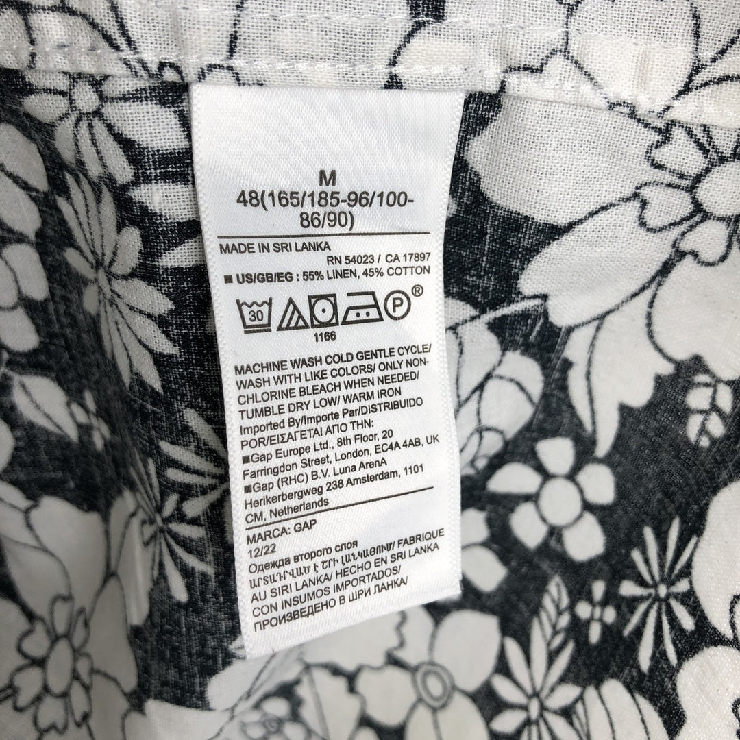 GAP all-over floral print open-collar Hawaiian Aloha shirt, boxy fit, men's size M. linen white type Vintage Second Hand