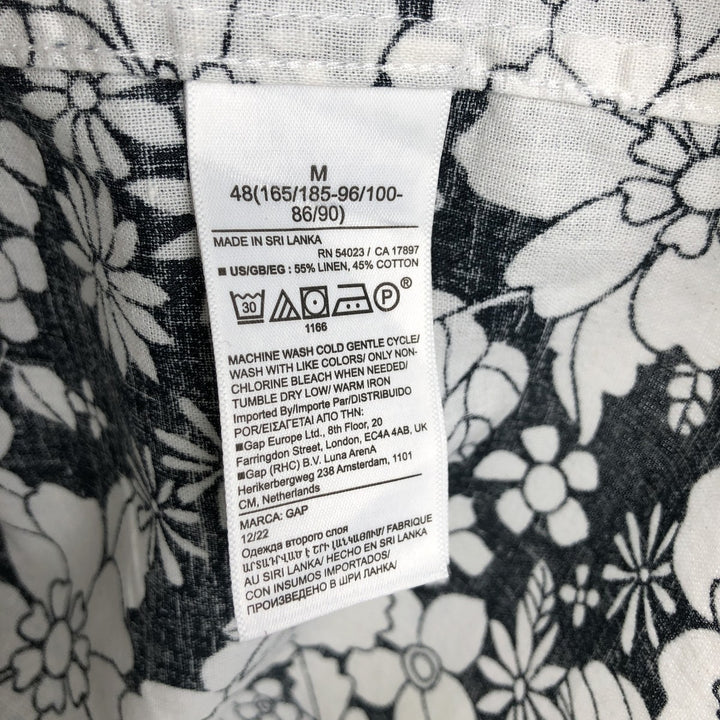GAP all-over floral print open-collar Hawaiian Aloha shirt, boxy fit, men's size M. linen white type Vintage Second Hand
