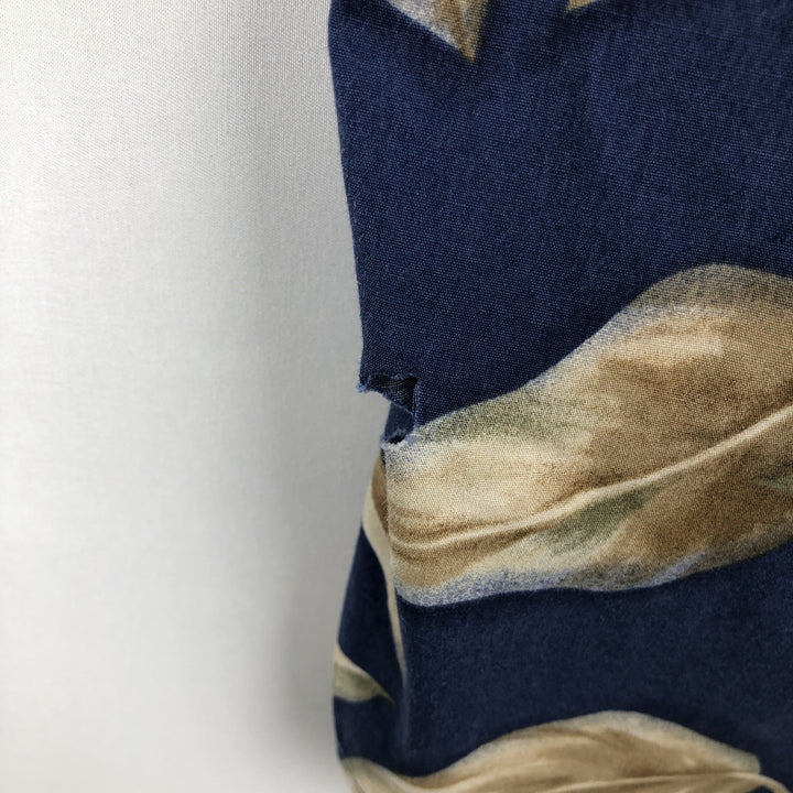 Ralph Lauren Chaps, All-Over Leaf Pattern, Button-Down Hawaiian Aloha Shirt, Men's Size Medium cotton blue type Vintage Second Hand