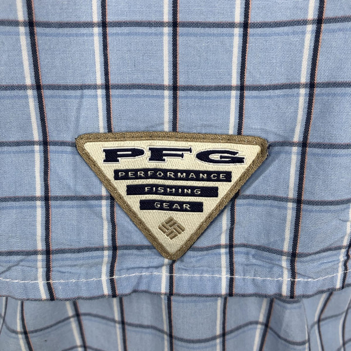 Columbia PFG Check Pattern OMNI-SHADE Button-Down Short-Sleeve Fishing Shirt (Men's Size M) cotton Blue type light blue Vintage Second Hand