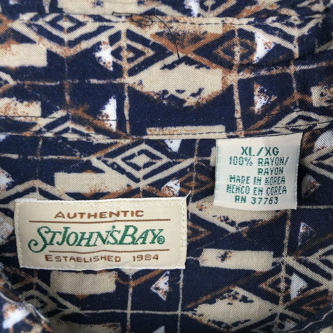 1990'S St. John's Bay all-over print short-sleeved rayon shirt, boxy fit, men's size XL equivalent, vintage. Rayon navy blue type Vintage Second Hand