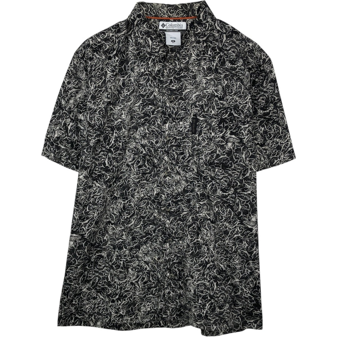 2000'S Columbia all-over fish print short-sleeved cotton shirt, boxy fit, men's size M. cotton black type Vintage Second Hand