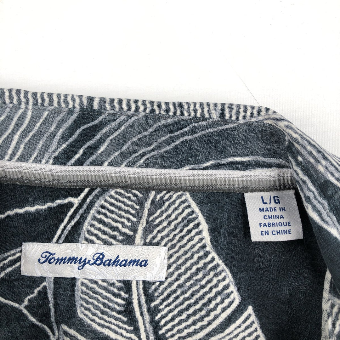 Tommy Bahama all-over leaf pattern silk Hawaiian Aloha shirt, boxy style, men's size L. silk gray type Vintage Second Hand