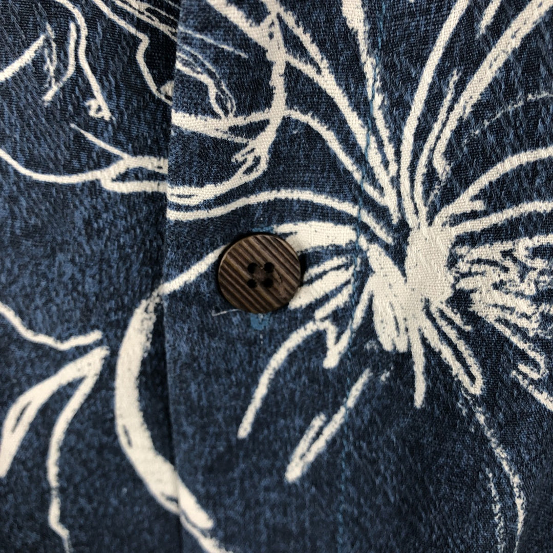 Tommy Bahama all-over leaf pattern silk Hawaiian Aloha shirt, boxy style, men's size L. silk navy blue type Vintage Second Hand