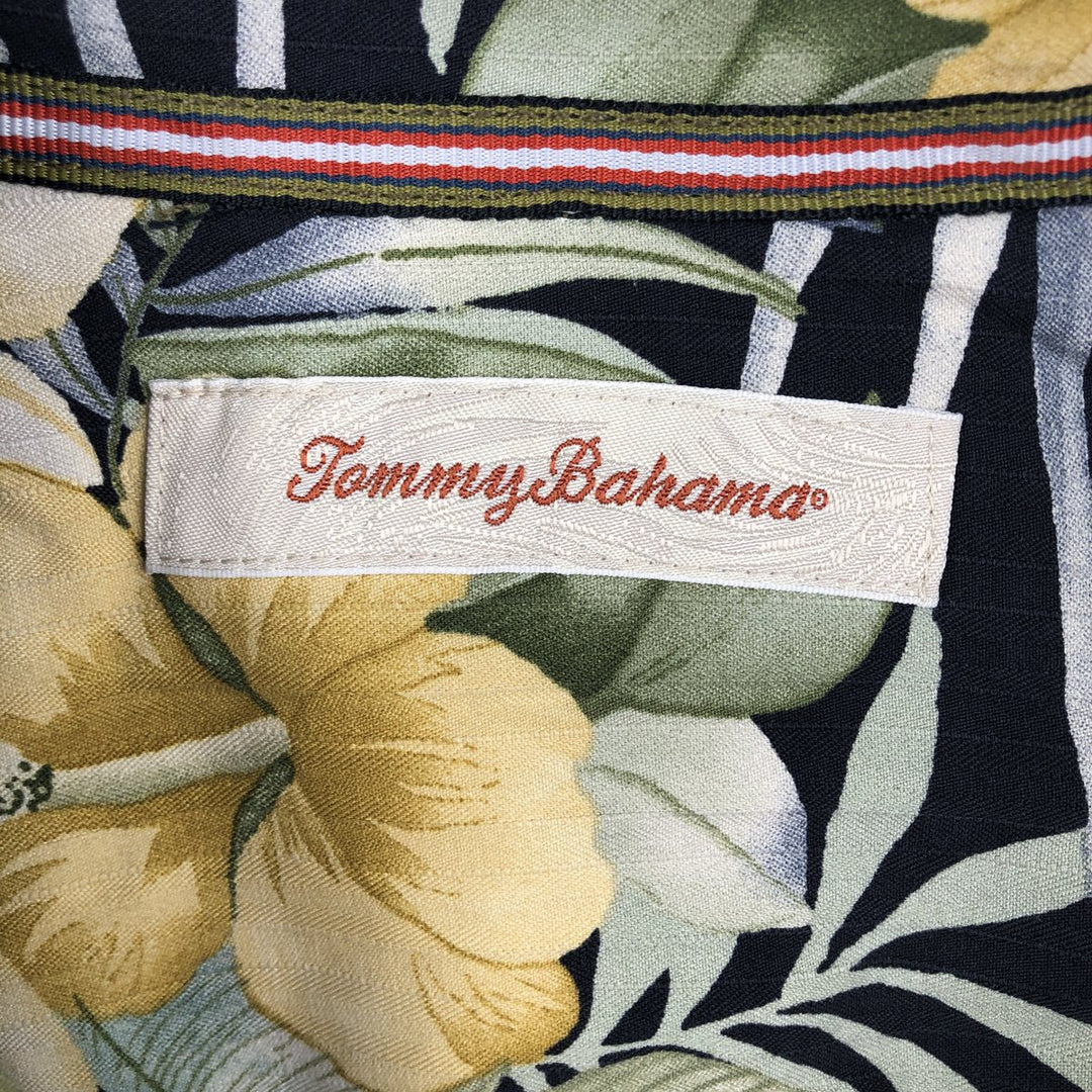 Tommy Bahama all-over hibiscus pattern open collar silk Hawaiian Aloha shirt, boxy fit, men's size L. silk yellow type Vintage Second Hand