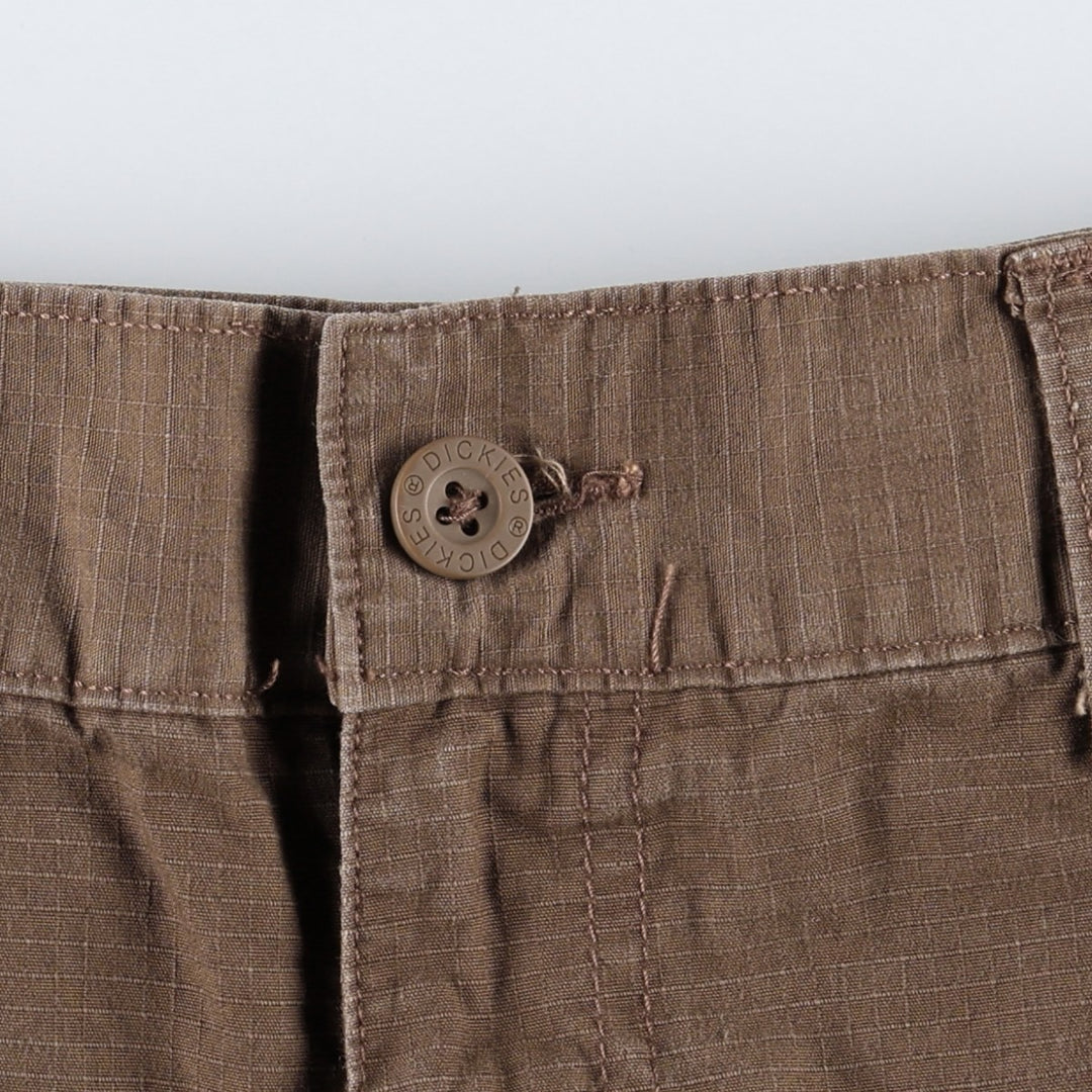 Dickies Relaxed Cargo Shorts, Men's Size W36 (approx.) cotton brown type Vintage Second Hand