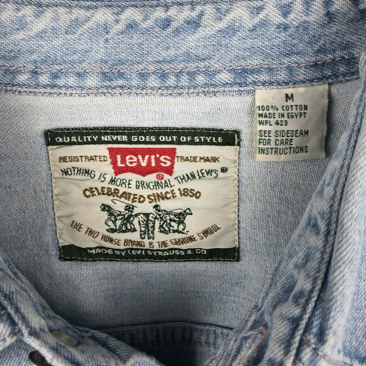 90'S Vintage Levi's Long Sleeve Denim Shirt, Men's Size Medium cotton Blue type light blue Vintage Second Hand