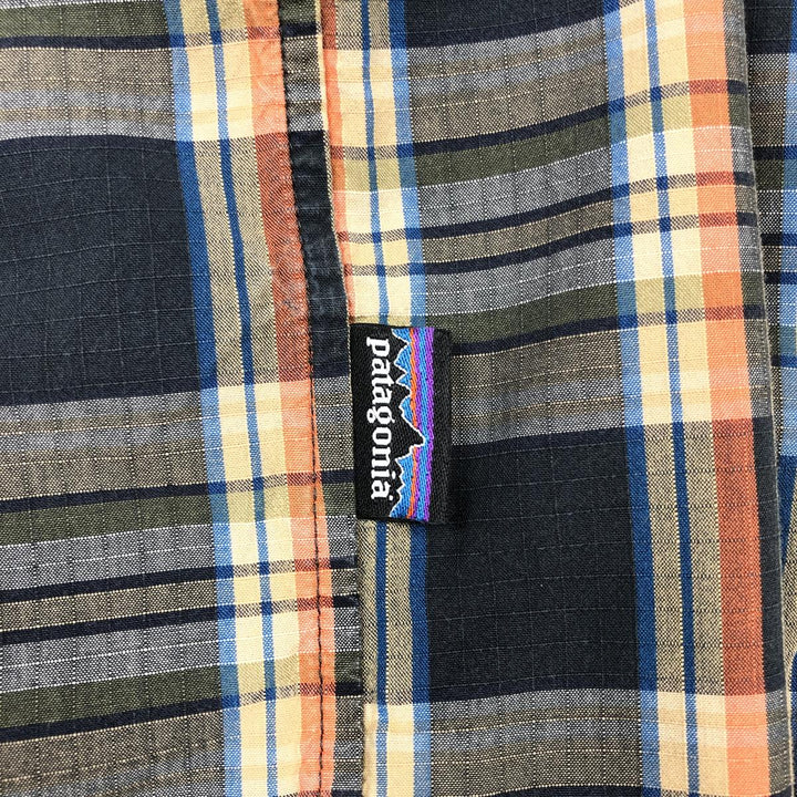 Patagonia ORGANIC COTTON 52251FA12 Check Pattern Long Sleeve Western Shirt (Men's Size M) Organic cotton navy blue type Vintage Second Hand