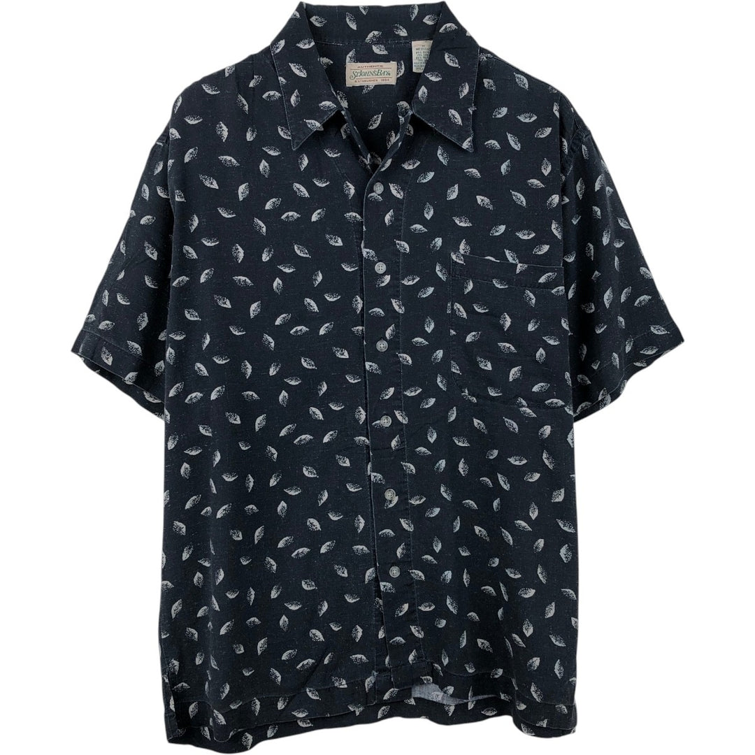 St. John's Bay all-over print short-sleeved rayon shirt, boxy fit, men's size M. Rayon black type Vintage Second Hand