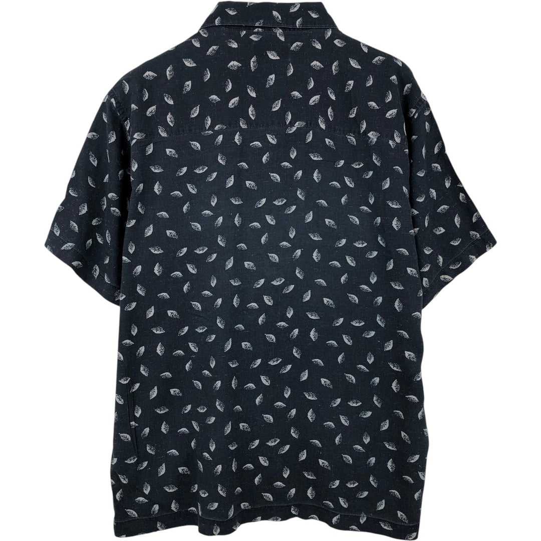 St. John's Bay all-over print short-sleeved rayon shirt, boxy fit, men's size M. Rayon black type Vintage Second Hand