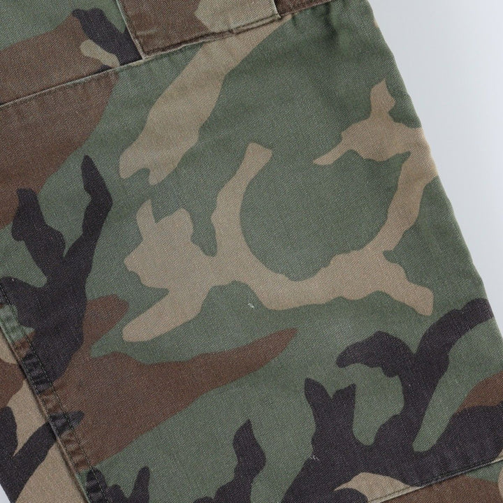 1990'S US Military Issue Camouflage Pattern Woodland Camo Military Cargo Pants, Made in USA, Medium-Regular, Vintage, Men's W35 equivalent. Nylon Khaki type Vintage Second Hand