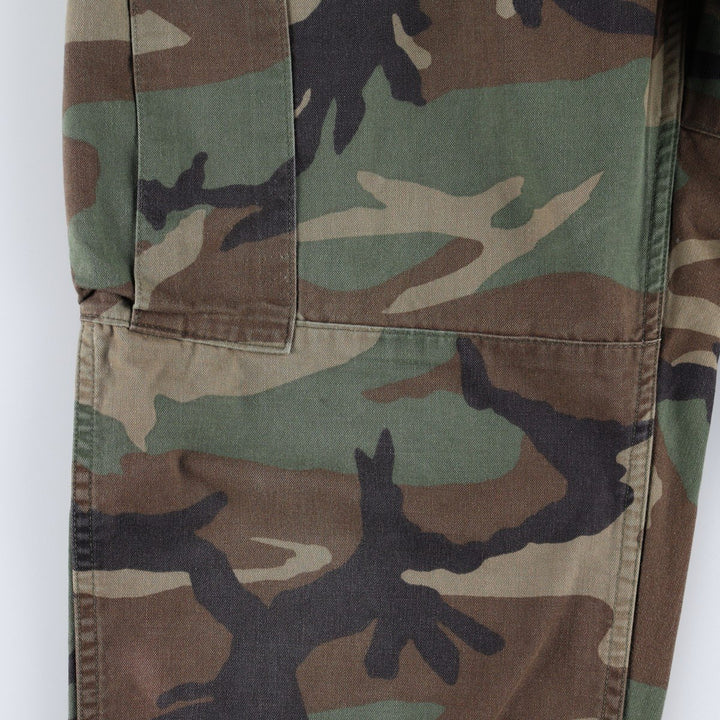 1990'S US Military Issue Camouflage Pattern Woodland Camo Military Cargo Pants, Made in USA, Medium-Regular, Vintage, Men's W35 equivalent. Nylon Khaki type Vintage Second Hand