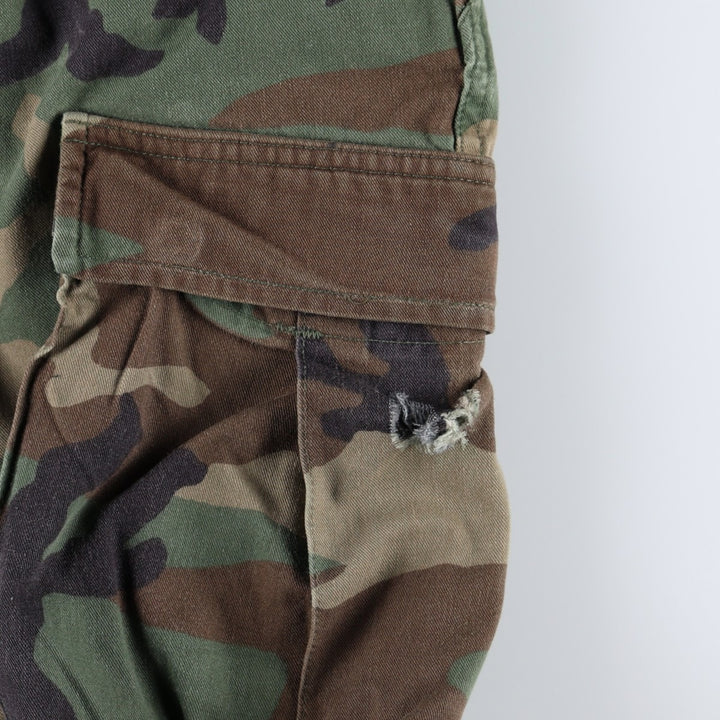 1990'S US Military Issue Camouflage Pattern Woodland Camo Military Cargo Pants, Made in USA, Medium-Regular, Vintage, Men's W35 equivalent. Nylon Khaki type Vintage Second Hand