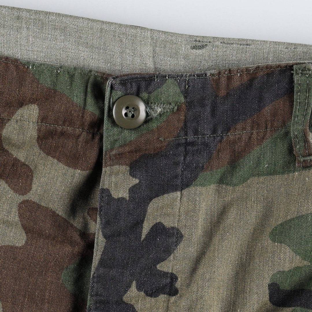 1980'S US Military Issue Camouflage Pattern Woodland Camo Military Cargo Pants, Made in USA, Medium-Regular Size (Men's W34 equivalent), Vintage cotton Khaki type Vintage Second Hand